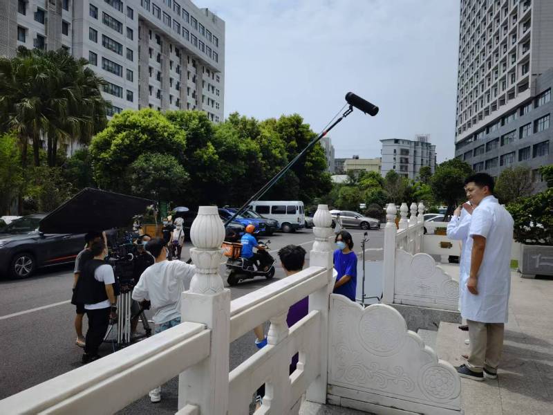 高安市广告片拍摄公司低成本实现高规格制作的诀窍